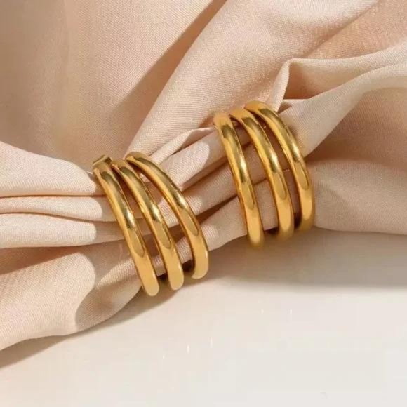NEW 18K GOLD 3 LAYERS TUBE SHAPE HOOP EARRINGS, NICE EARRINGS, CUTE EARRINGS - Picture 5 of 7